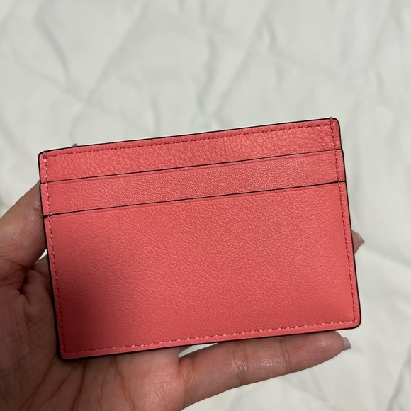 SOLD!! 👏 NWT 💯 Authentic Loewe Limited Edition Cardholder - Picture 3 of 4
